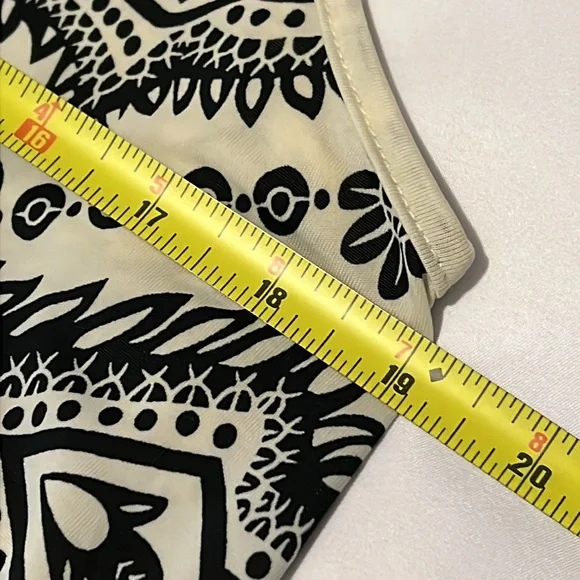 ABSTRACT A-LINE DRESS (10) - Picture 8 of 11